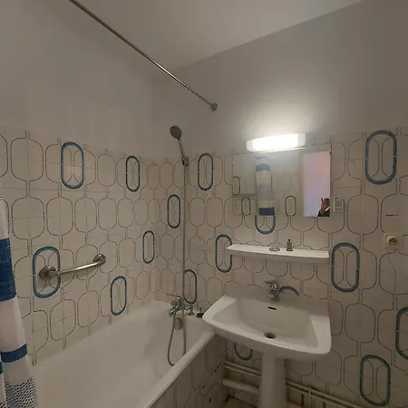 Apartment 3 Pieces En Bord De Mer, Terrasse, Animaux Admis, Parking - Fr-1-776-147
